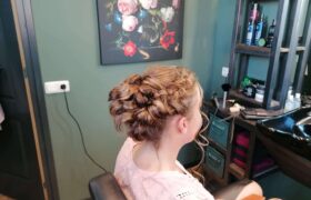 Kapsalon AnnekeHAARsalon_kleuren en wassen